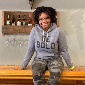 Meet your Posher, Larhonda